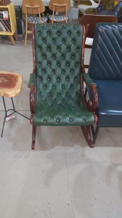 כורסת נוי לסלון בצבע ירוק רעל ובצבע כחול 